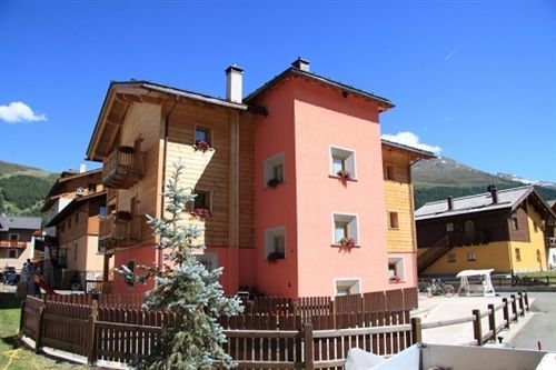 Bio Hotel Villa Cecilia Livigno Exterior foto